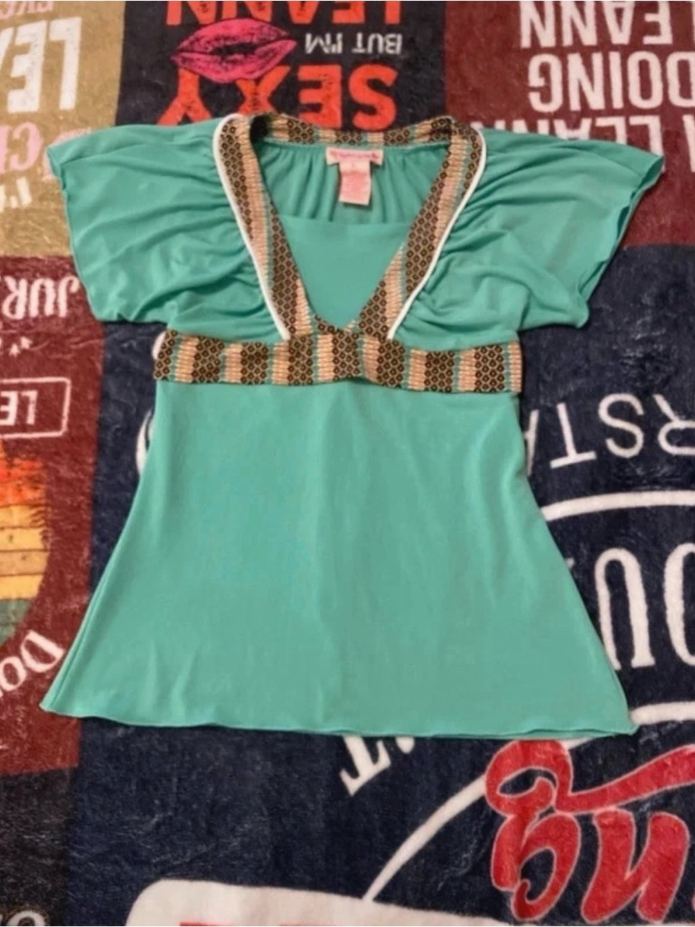 Candie's Mint Green V-Neck Short Sleeve Tunic with Embellished Trim